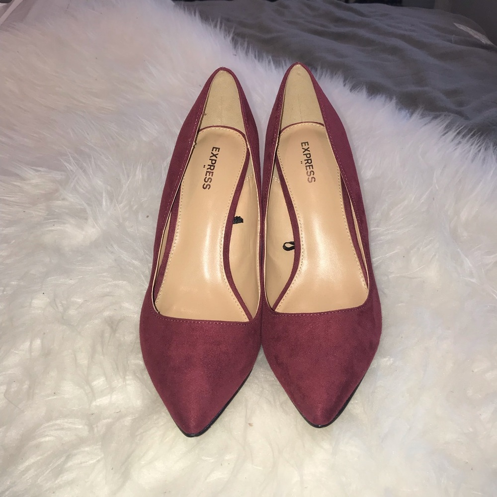 NWOT Burgundy express wedge heels faux suede
